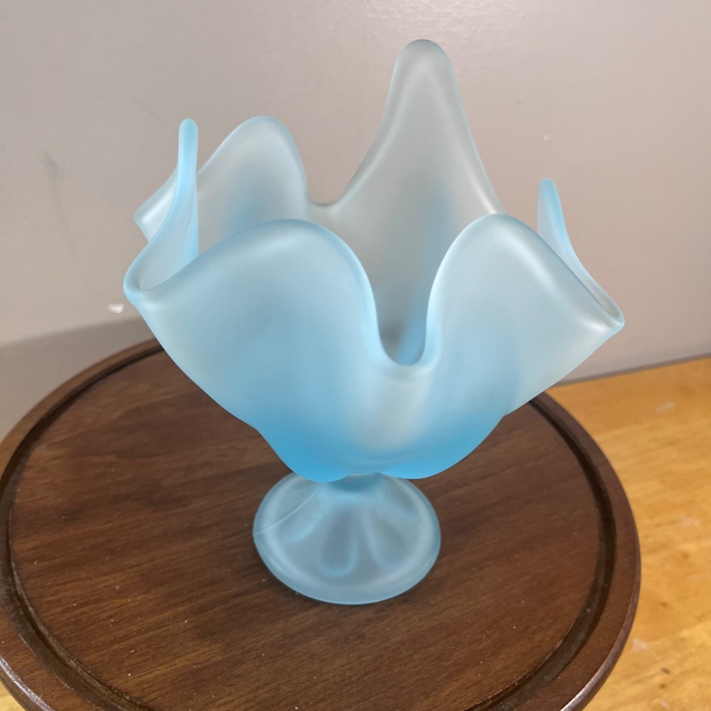 Viking Glass Satin Spring Blue Handkerchief Vase Vtg Blue Frosted 7.5"
